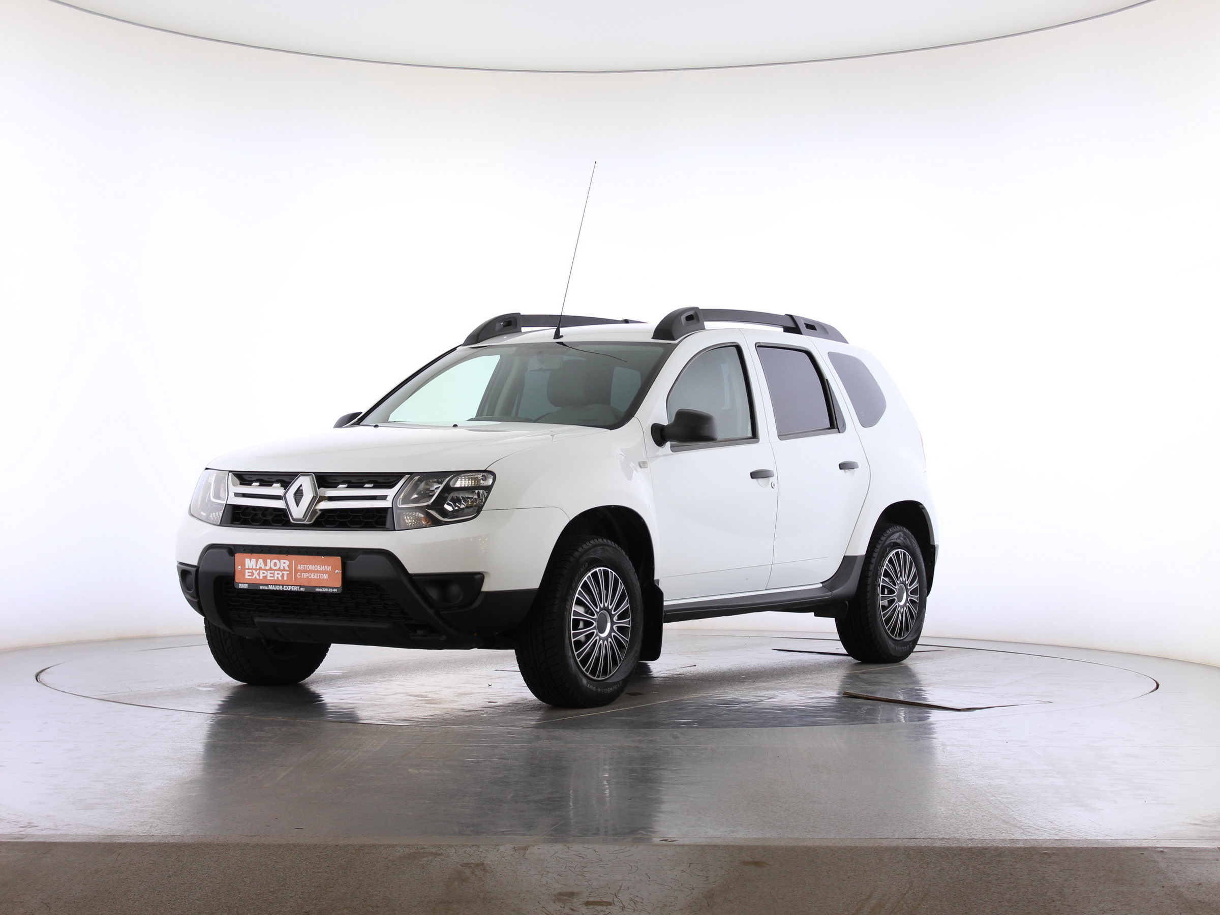 Renault Duster 2017 с пробегом в наличии, цвет Белый | BMW Авто-Авангард