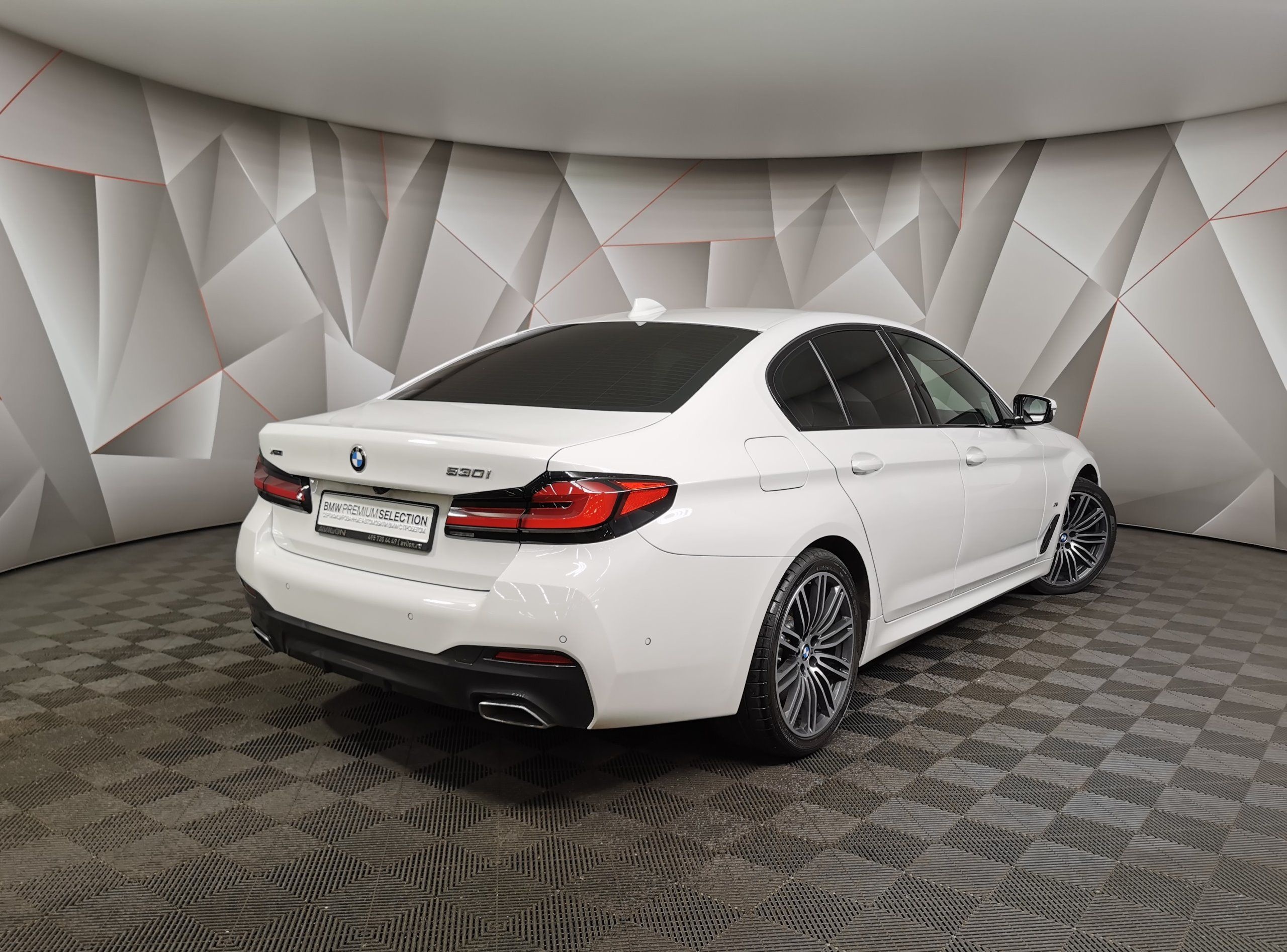 BMW 3 �����