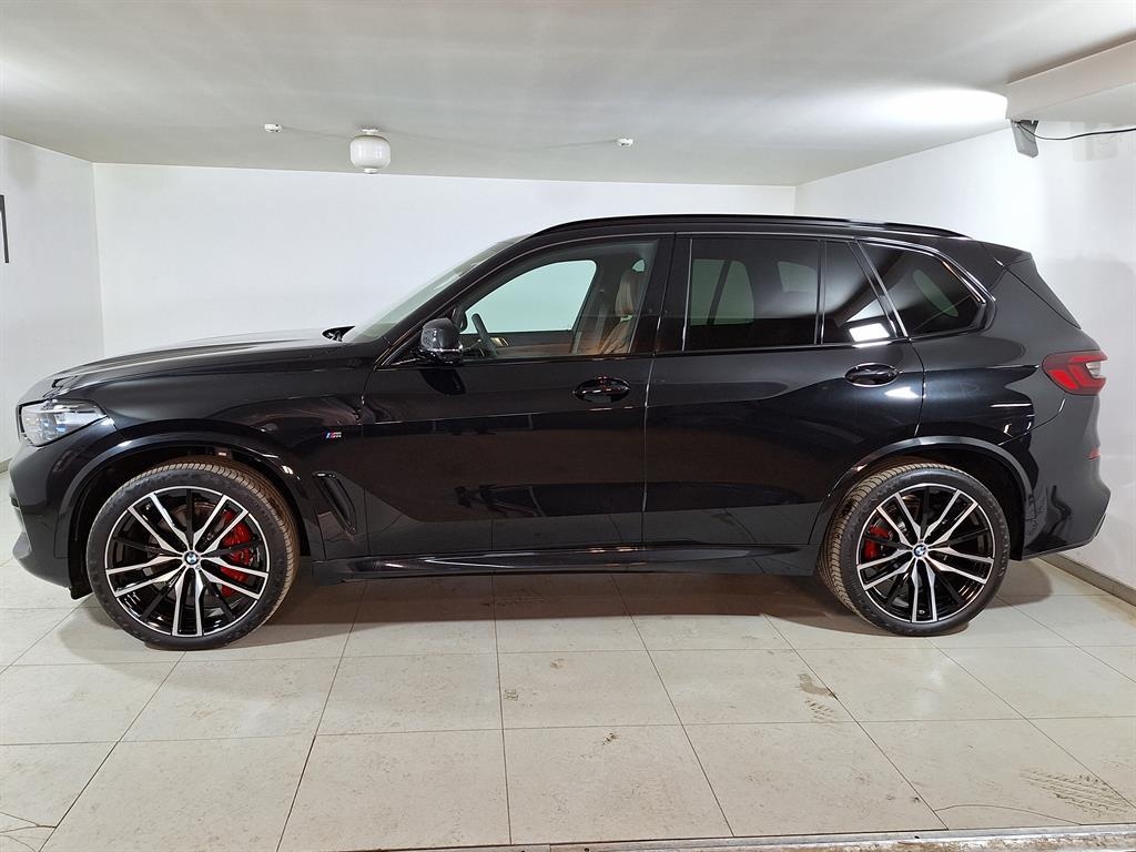 BMW X5 2022 года с пробегом в наличии, цена 13990000 руб, Полный привод,  VIN WBACR610*09****87