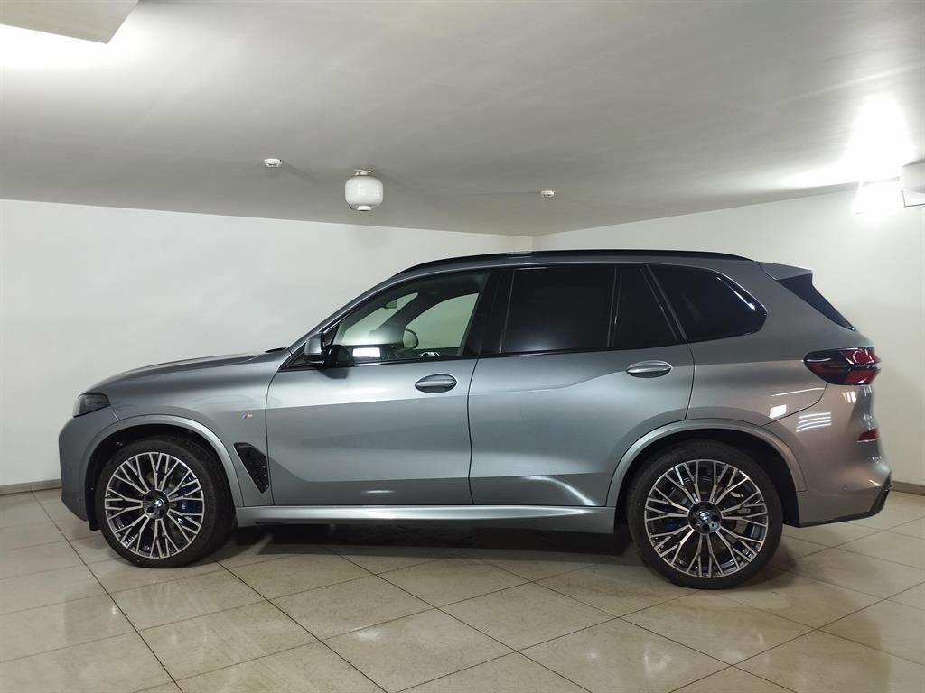 BMW X5 2024 года с пробегом в наличии, цена 15000000 руб, Полный привод,  VIN WBA11EV0*09****58