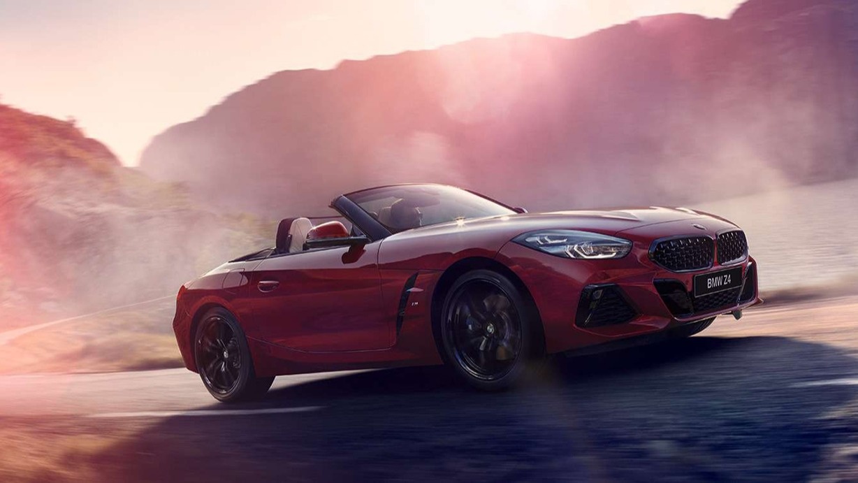 BMW Z4 Roadster – безупречный автомобиль с откидным верхом