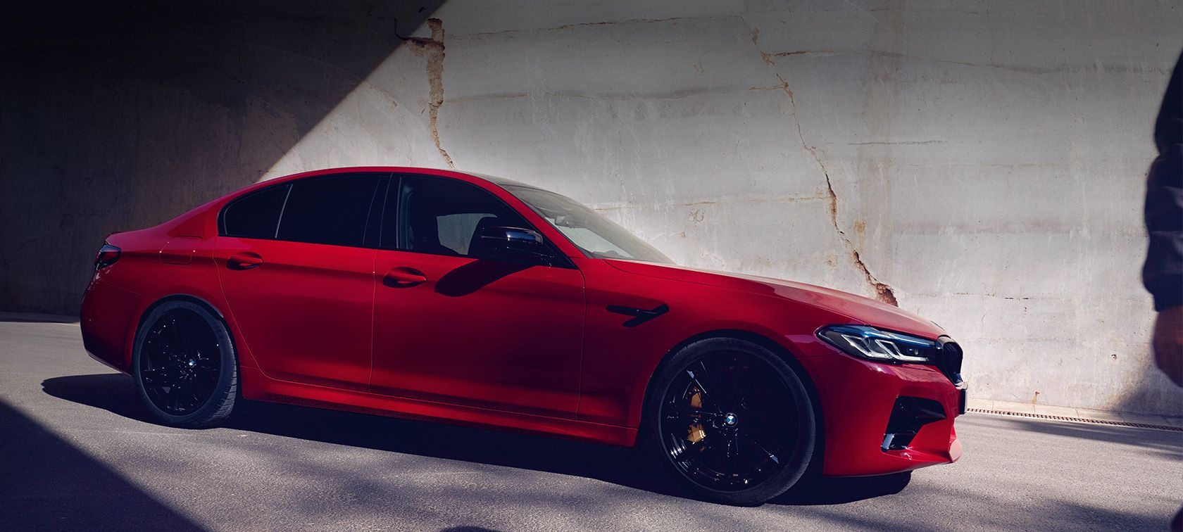 BMW m5 f90 Red