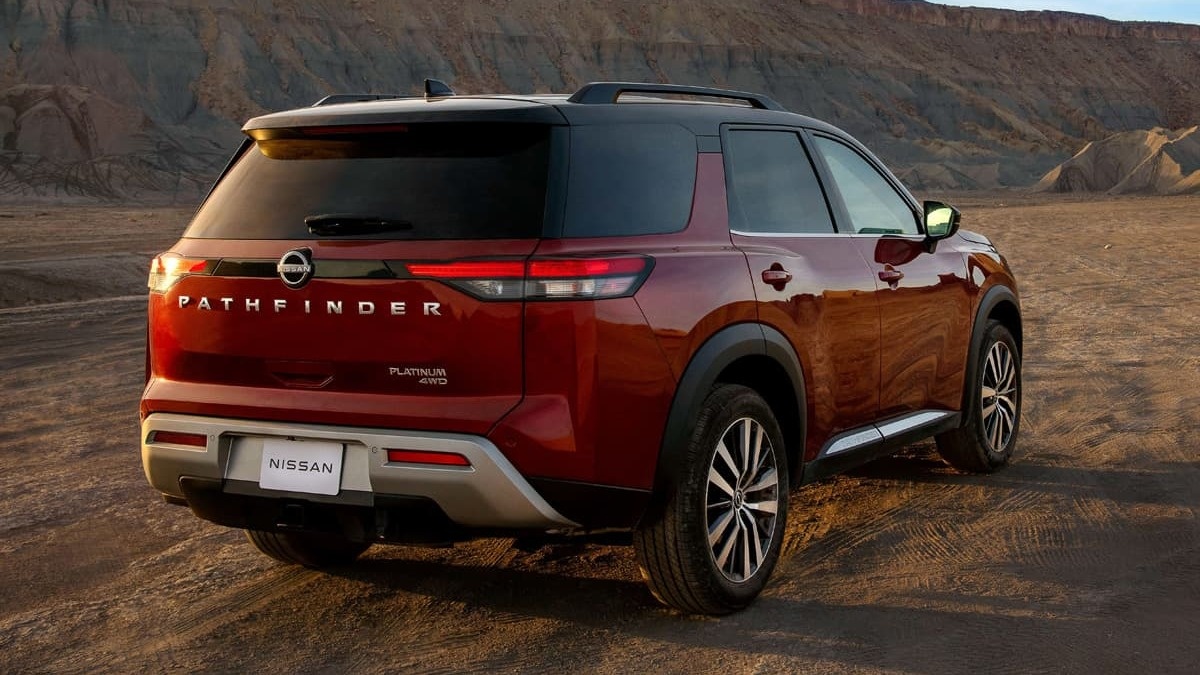 Новый Nissan Pathfinder: комплектации и цены в России