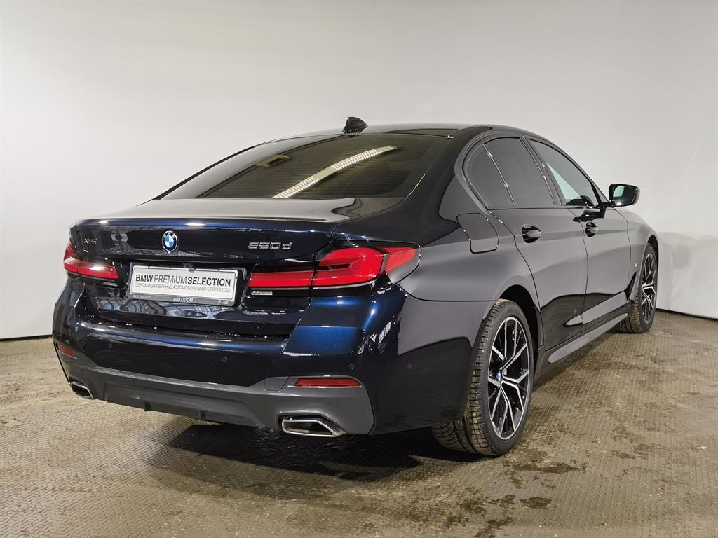 Бмв g30 разгон. БМВ g30 Рестайлинг. BMW g30 LCI. BMW g30 Black. BMW g30 LCI Grey матовая