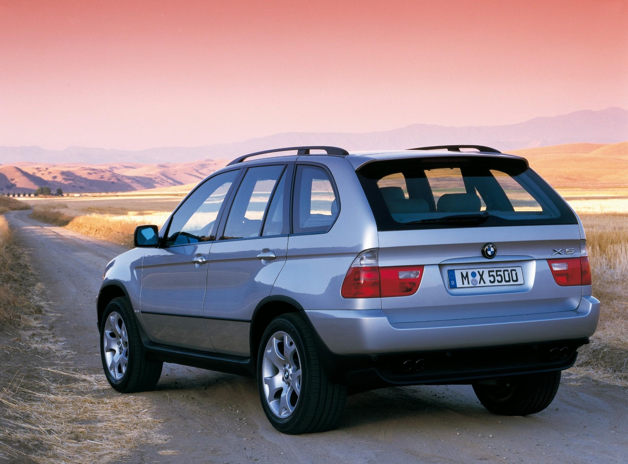 В каком году начали выпускать BMW X5