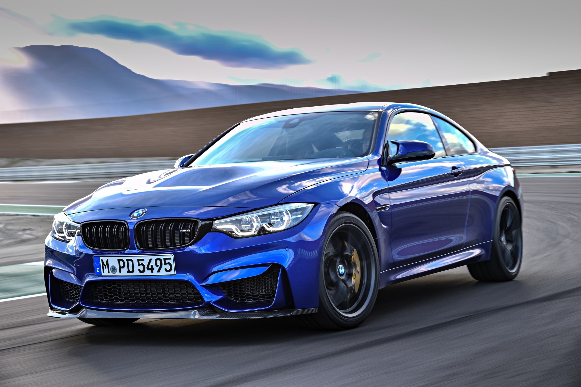 BMW M4 Coupe        BMW  