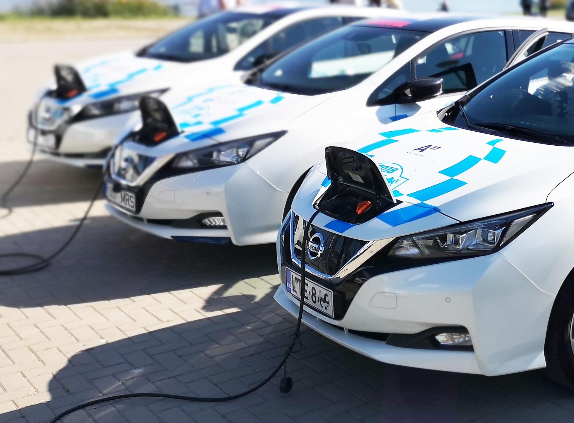 Как зарядить Nissan Leaf