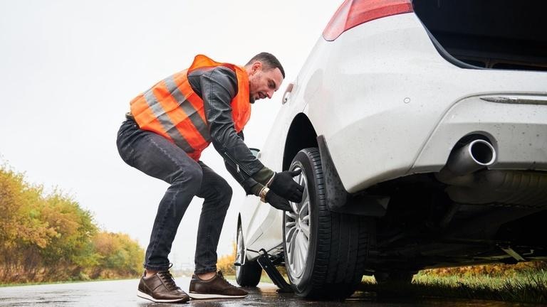 Помощь на дороге - фото 1