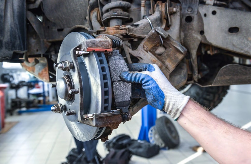 Замена тормозных колодок Ниссан Альмера