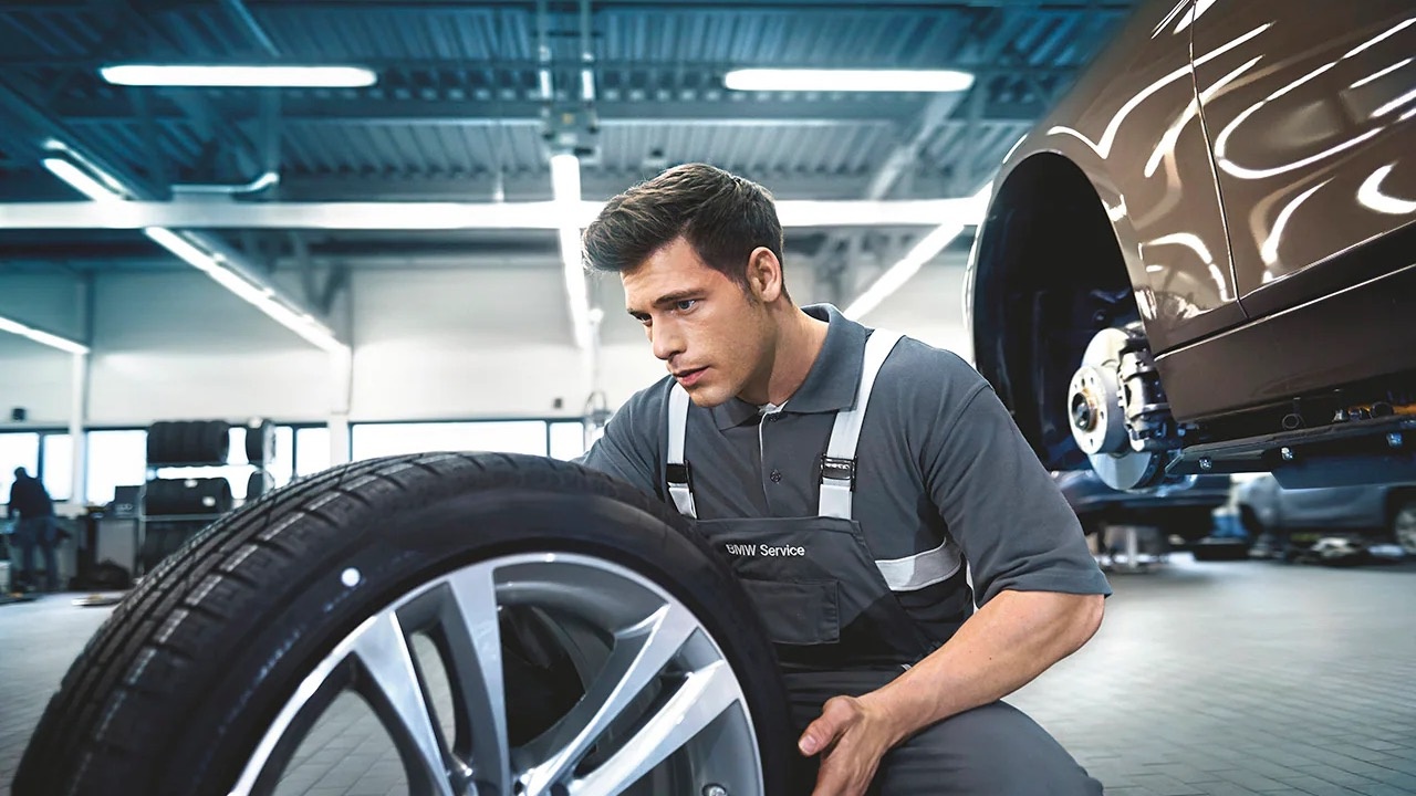 Шиномонтаж BMW: зачем нужен, как проводится и где сделать в Санкт‑Петербурге