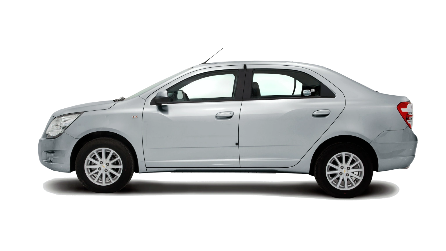 Кобальт объем. Chevrolet Cobalt 2021 белый. Шевроле кобальт 2021. Шевроле кобальт 3. Chevrolet Cobalt белая сбоку.